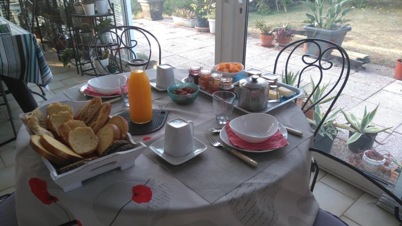Les Aubretias Bed & Breakfast Fénay Екстериор снимка